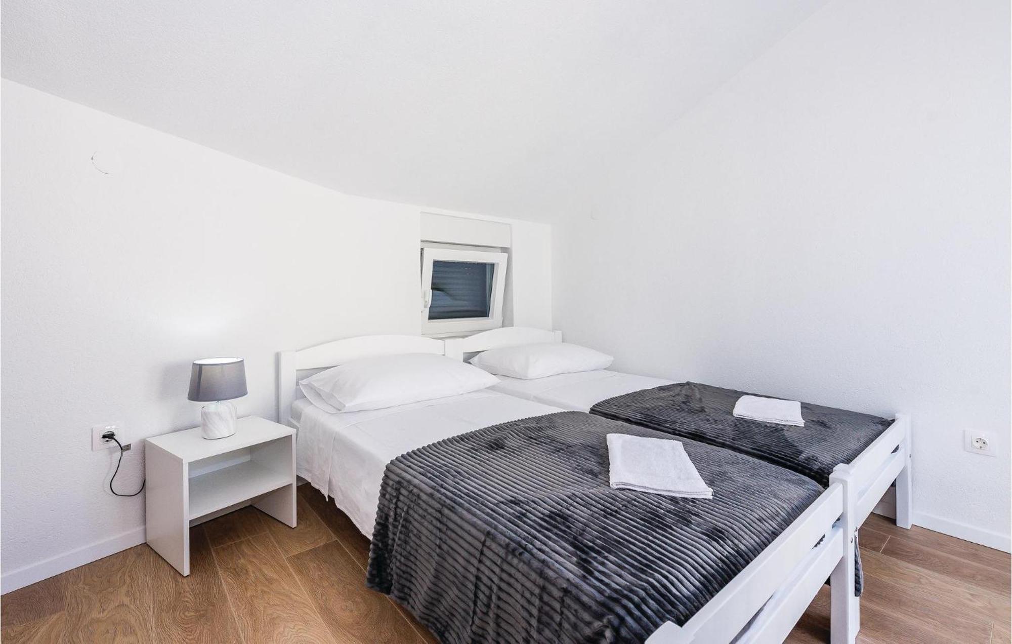 4 Bedroom Beautiful Home In Šibenik Dış mekan fotoğraf
